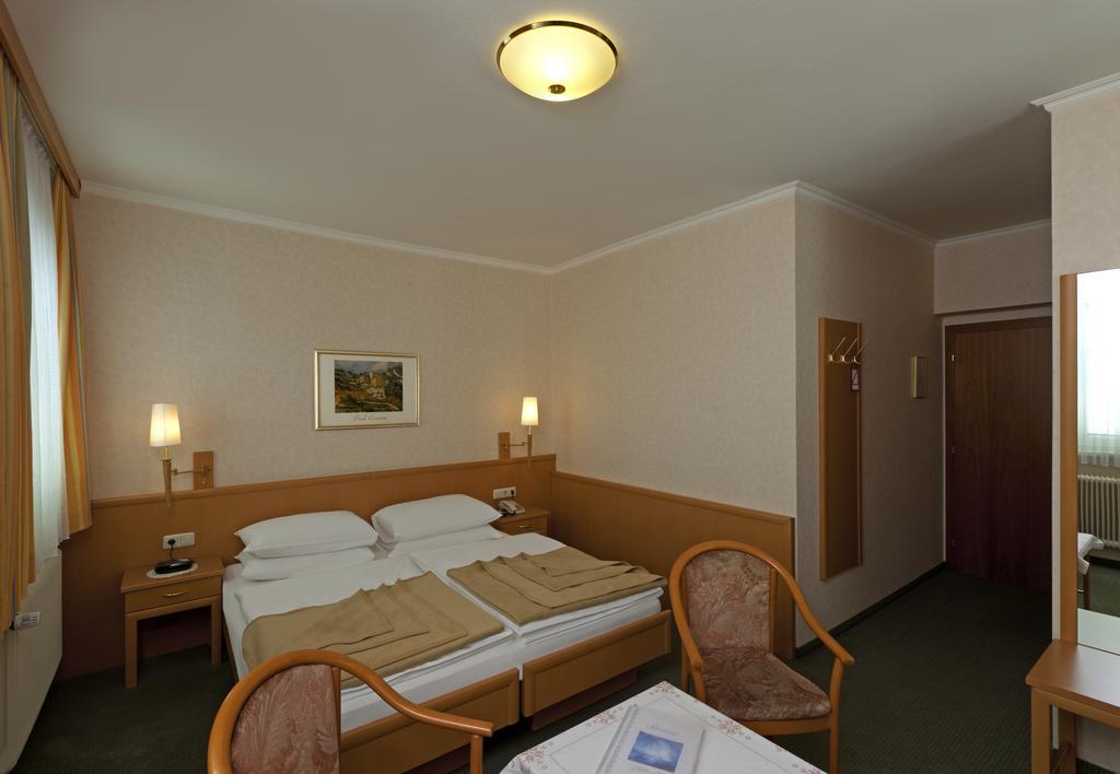 Hotel Hallerhof Bad Hall Esterno foto