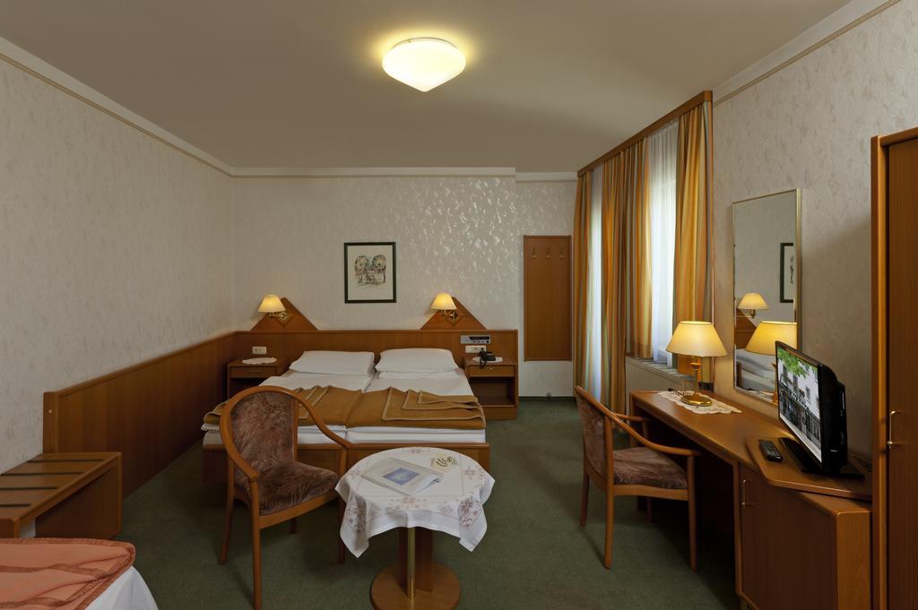 Hotel Hallerhof Bad Hall Esterno foto