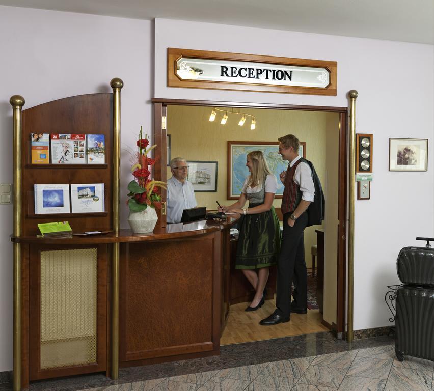 Hotel Hallerhof Bad Hall Esterno foto